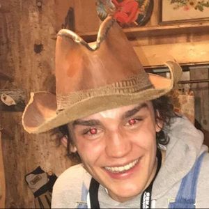 Meet your Posher, Kyle